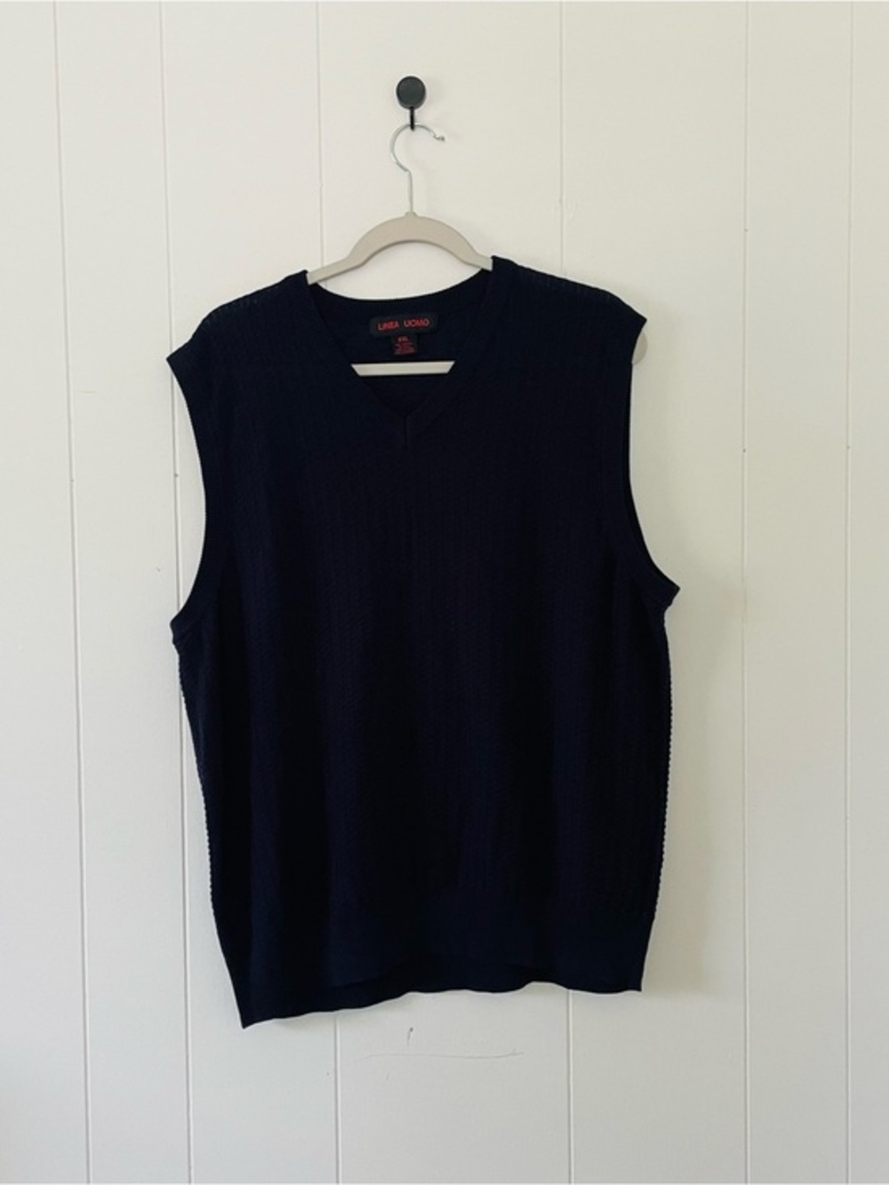 LINDA LINDO Men's Navy V-Neck Sweater Vest